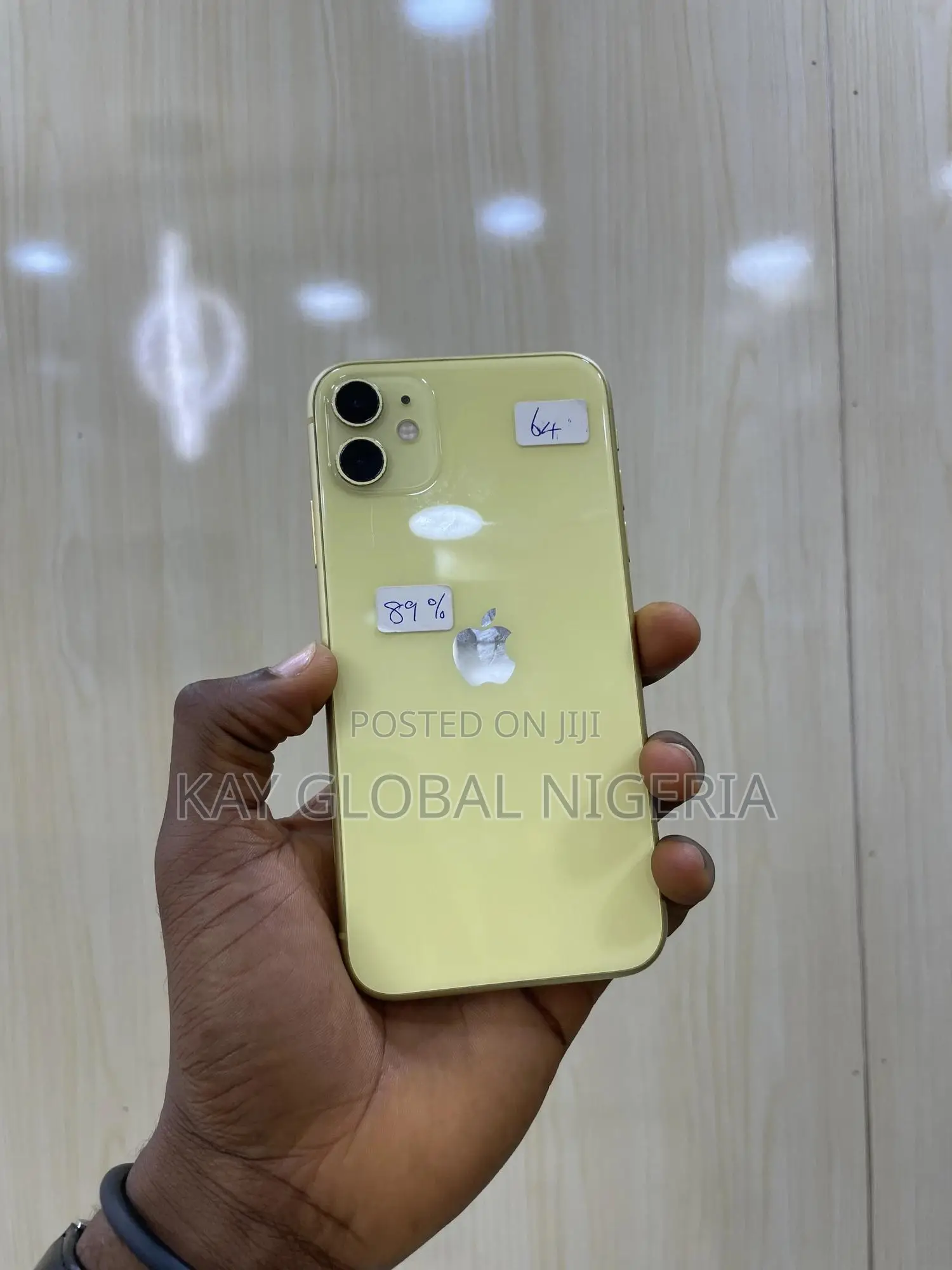 Apple iPhone 11 64 GB Yellow
