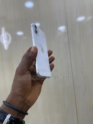 Apple iPhone 11 128 GB White
