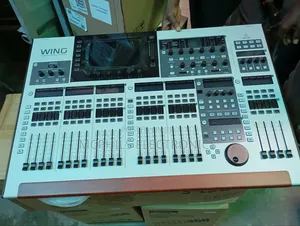 Behringer Wing Digital Mixer 32ch