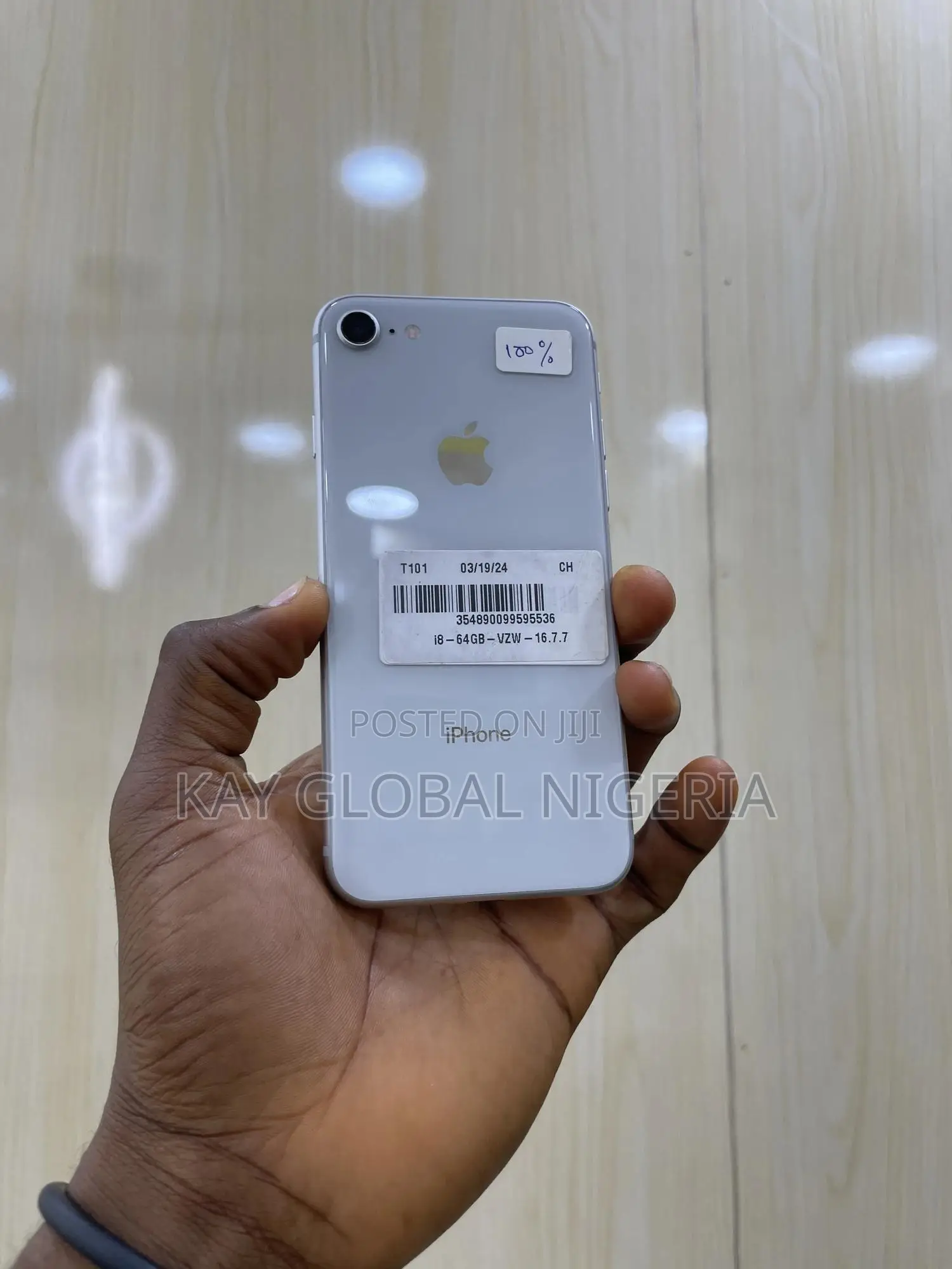 Apple iPhone 8 64 GB White