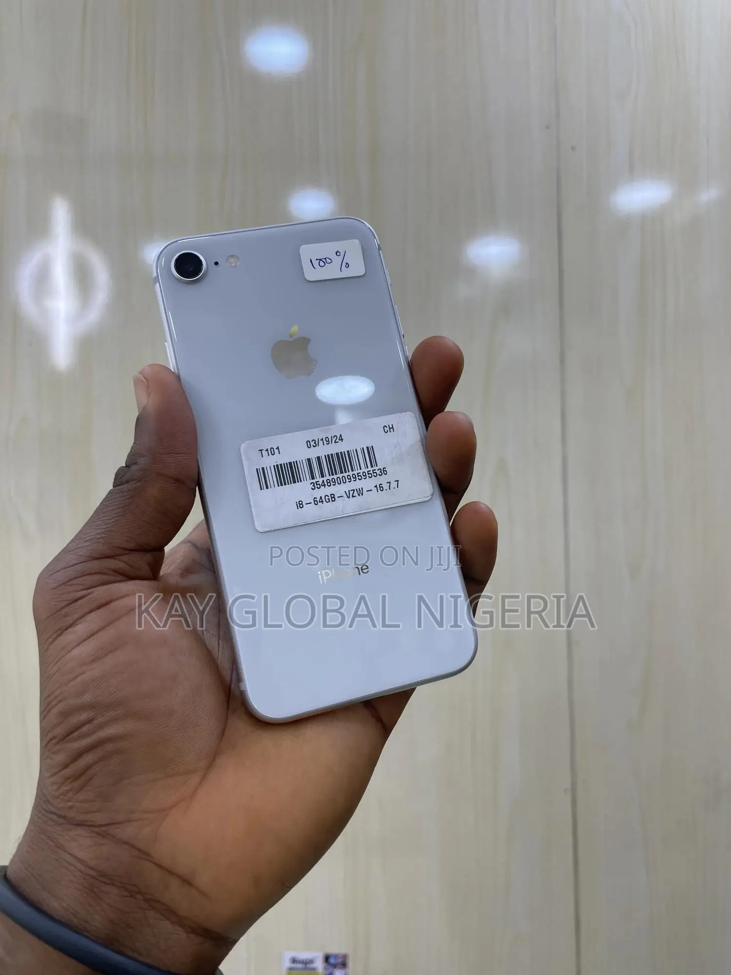 Apple iPhone 8 64 GB White