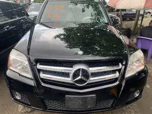 Mercedes-Benz GLK-Class Base GLK 350 4dr AWD 4MATIC (3.5L 6cyl 7A) 2015