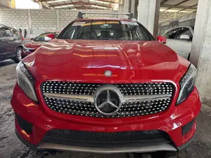 Mercedes-Benz GLA 250 2015 Red