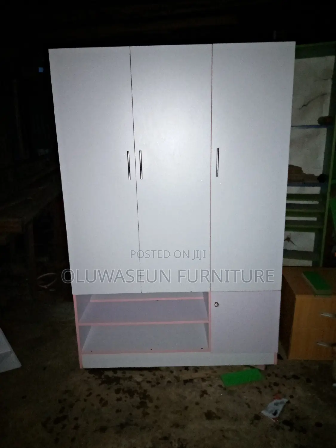3doors Walldrobe With Shoes  Rack
