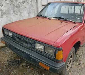Nissan Pick-Up 1985 Red