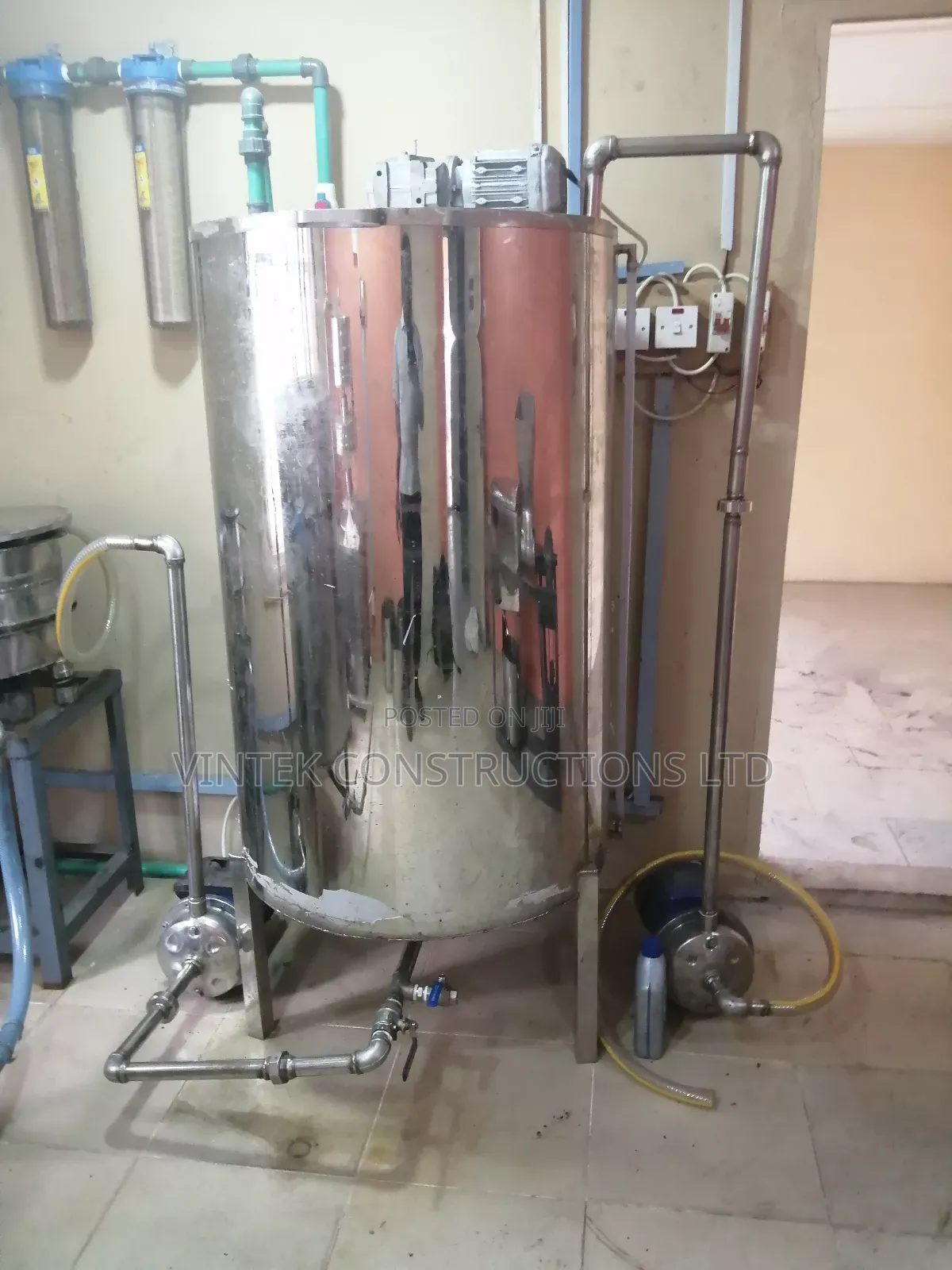 Liquid Mixer Machine