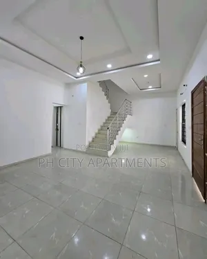 5bdrm Duplex in Eliozu for sale