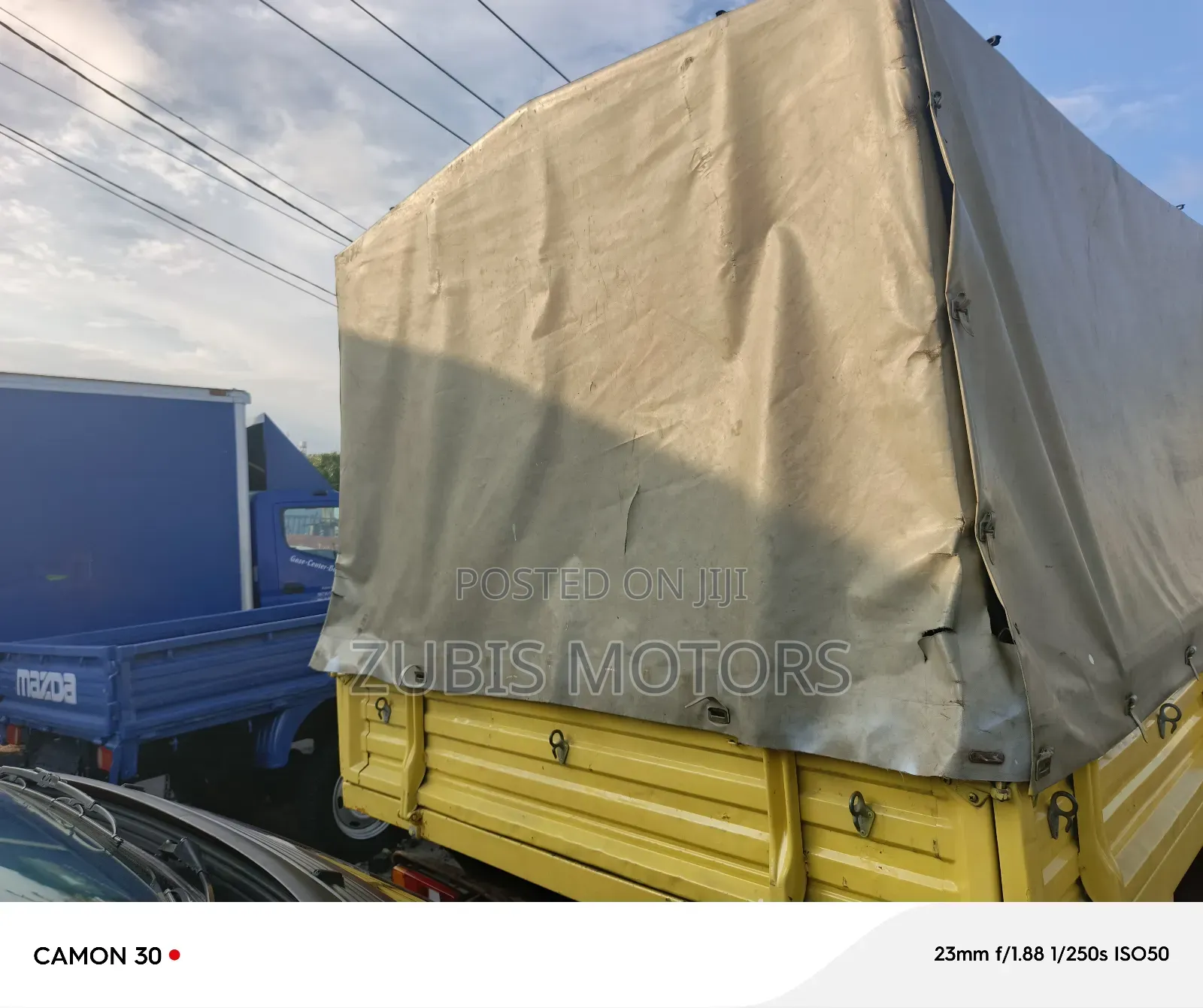 Volkswagen Transporter 2002 Yellow