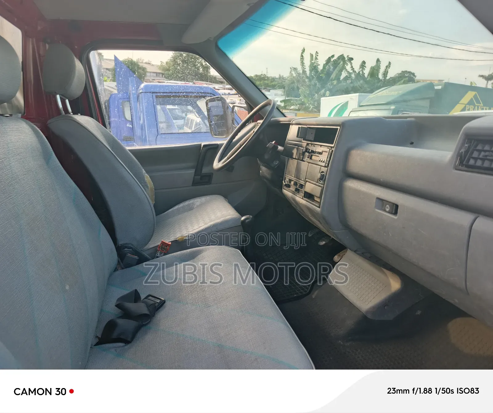 Volkswagen Transporter 2002 Yellow