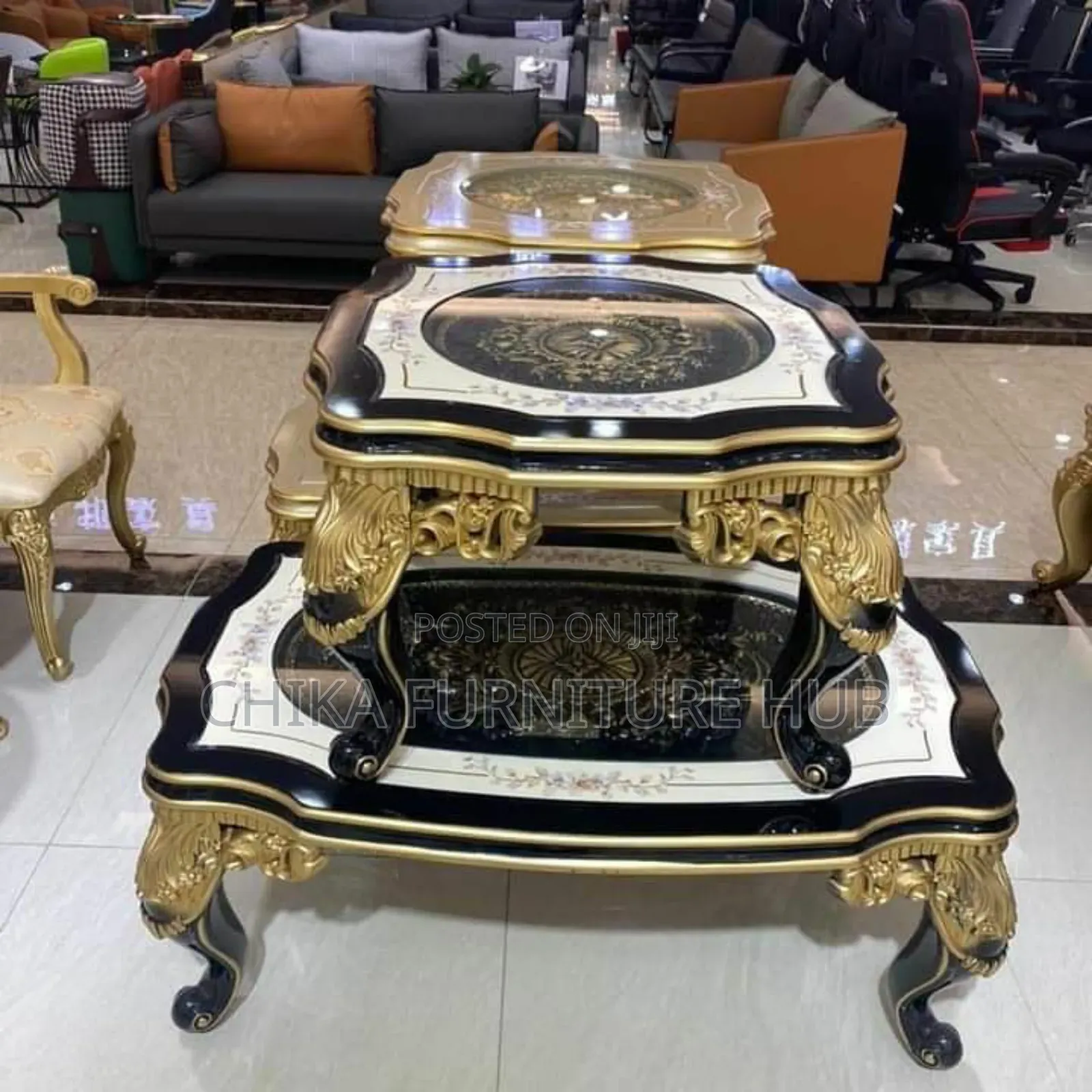 Royal Centre Table Wit 2 Stools