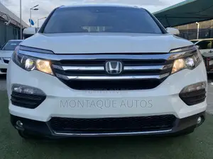 Honda Pilot Touring 4dr SUV (3.5L 6cyl 9A) 2017 White