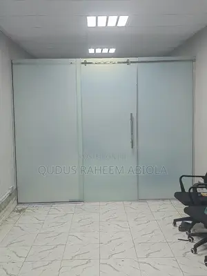 Frameless Glass Office Partition With Sliding Door