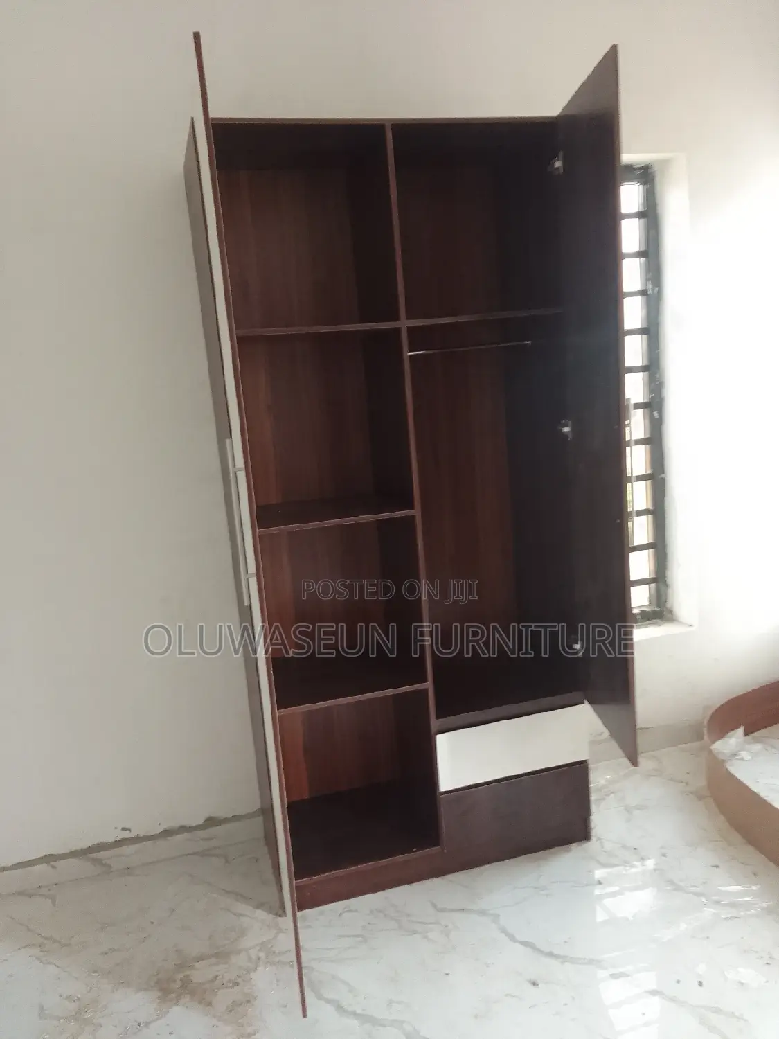 2door Walldrobe With Drawers
