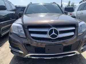 Mercedes-Benz GLK-Class 2015 Brown