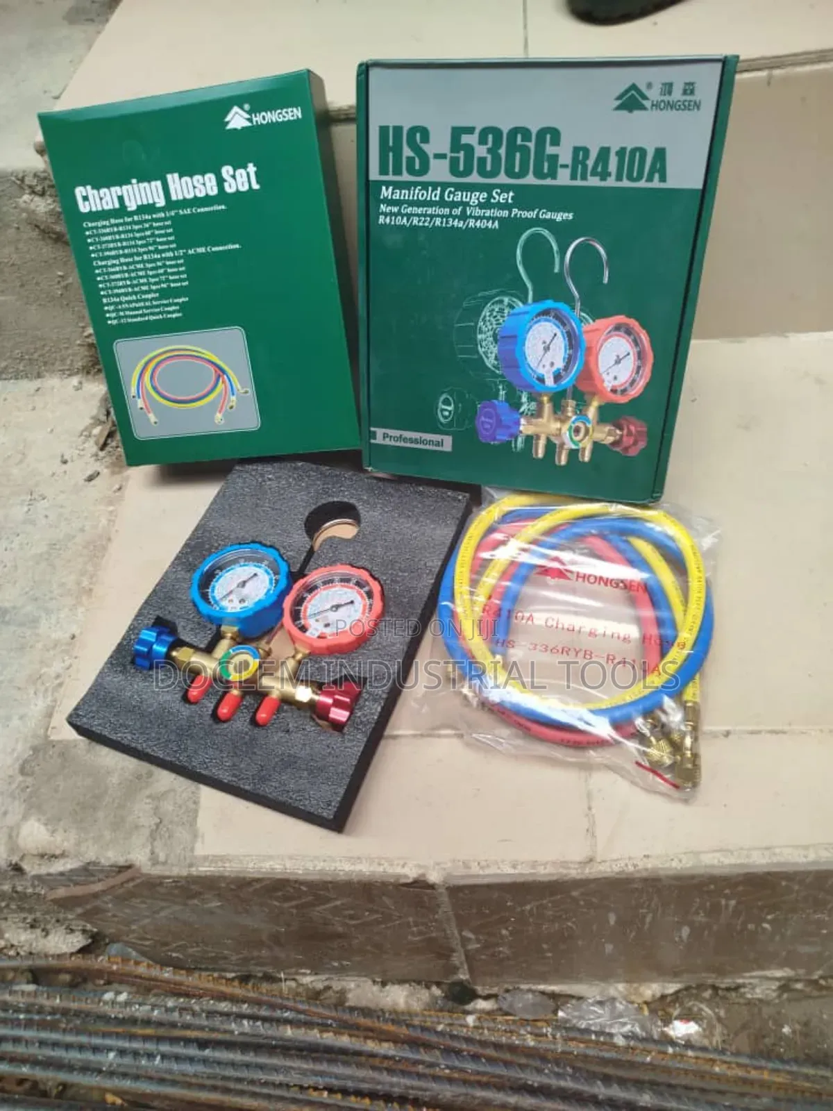 Manifold Gauge