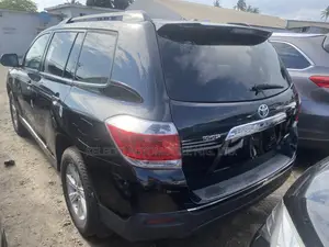 Toyota Highlander 3.5L 4WD 2013 Black