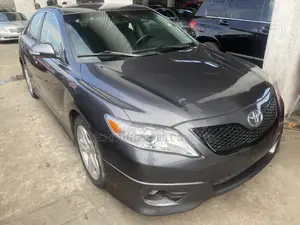 Toyota Camry 2010 Gray