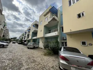 6bdrm Townhouse/Terrace in Wuye for sale