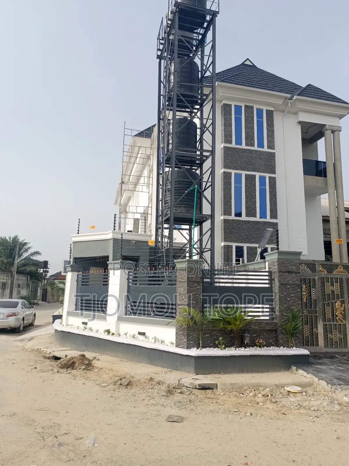 A Builder,Layout,Uncompleted Building,Roofing,Interior Desig