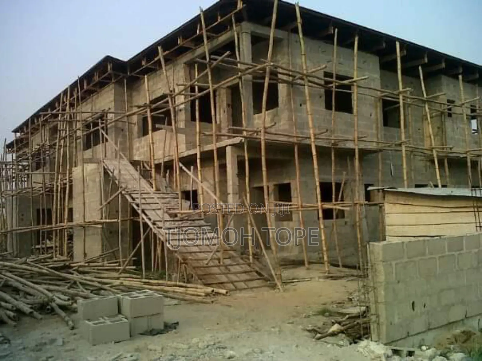 A Builder,Layout,Uncompleted Building,Roofing,Interior Desig