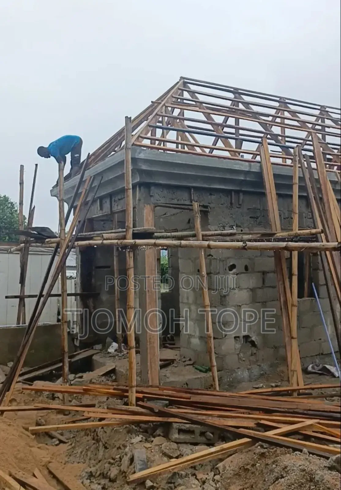 A Builder,Layout,Uncompleted Building,Roofing,Interior Desig