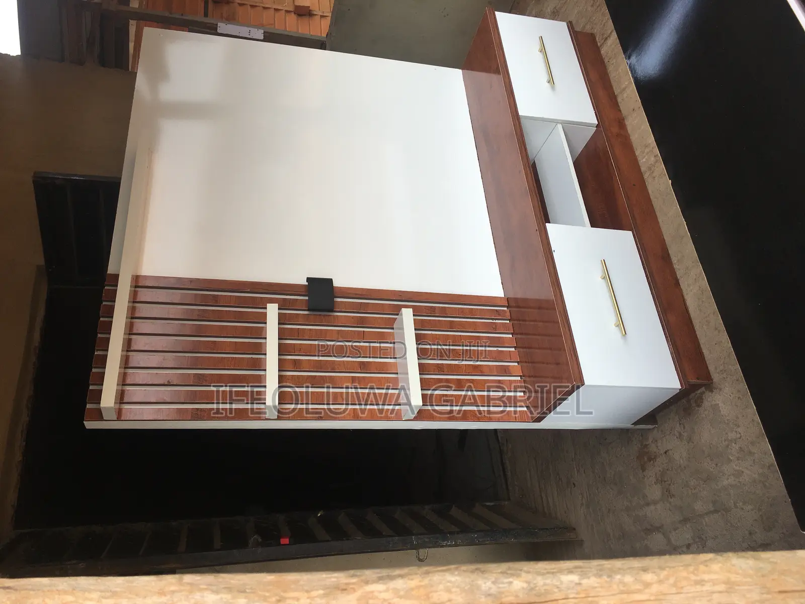 5ft by 6ft Console