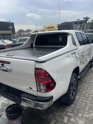Toyota Hilux 2020 White
