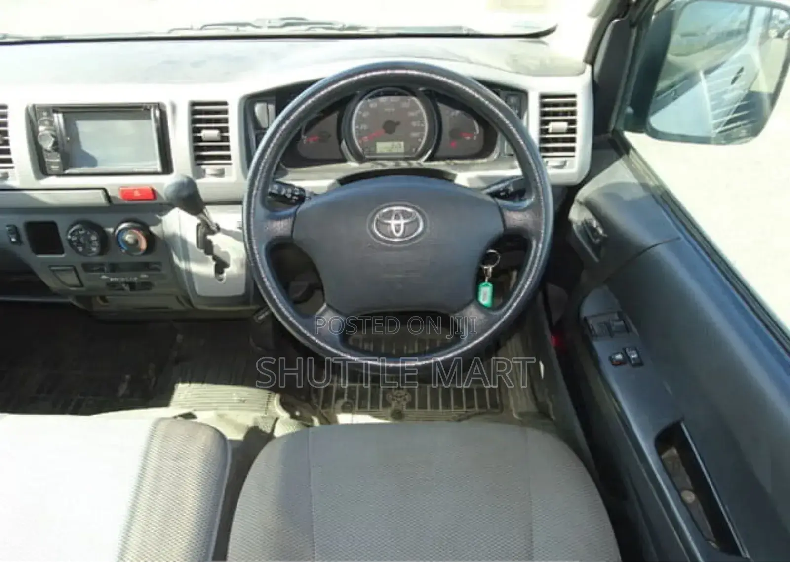 Toyota HiAce 2009 White