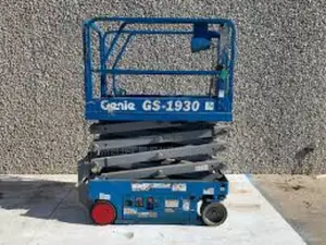 Hydraulic Scissor Lifts for Construction Warehouse