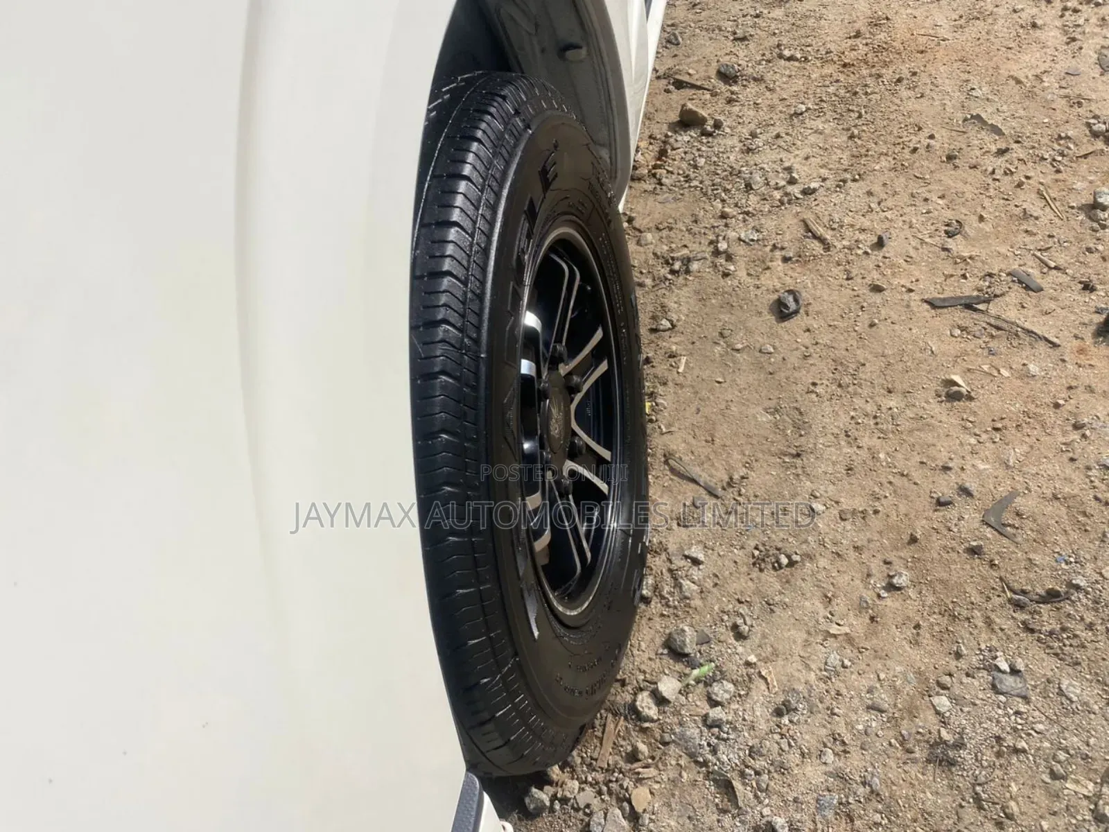 Toyota HiAce 2012 White