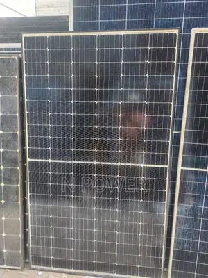Jinko Solar Pane 400W 120 Cell Half Cut