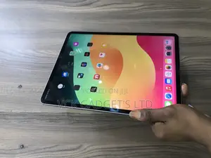 Apple iPad Pro 12.9 (2022) 128 GB Gray