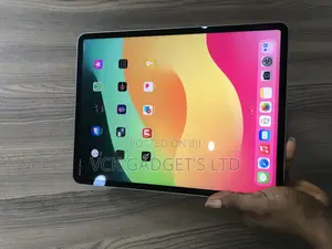 Apple iPad Pro 12.9 (2022) 128 GB Gray