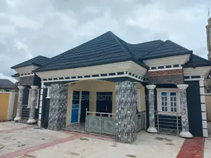 4bdrm Bungalow in Owerri for sale