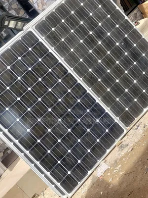 Original Canadian 300watt Panel 72 Cells