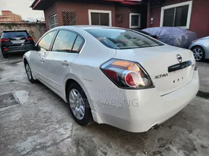 Nissan Altima 2.5 SL 2012 White