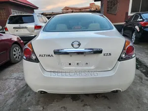 Nissan Altima 2.5 SL 2012 White