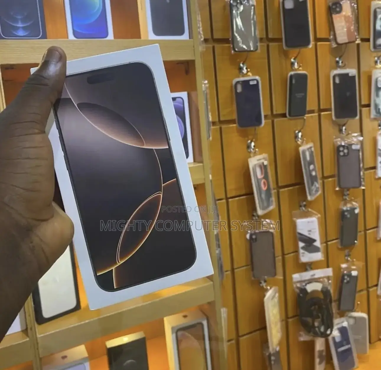 Apple iPhone 16 Pro 256 GB Gold in Ibadan Mobile Phones, Adeleke