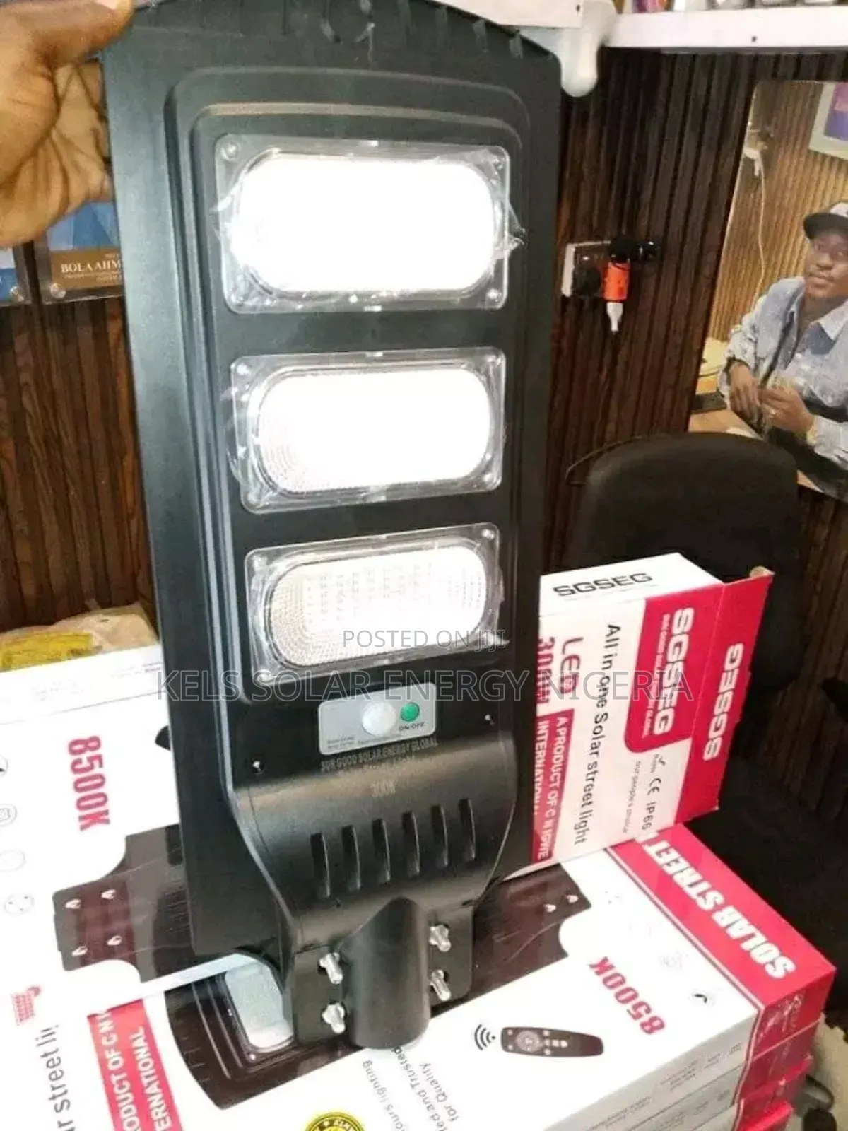 Oraginal 300watts Solar Security Street Light