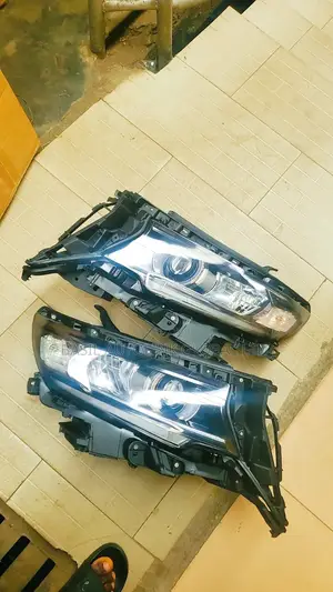Headlights Toyota Land Cruiser Prado 2019