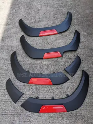 Fender And Bumper Padded Hilux 2022