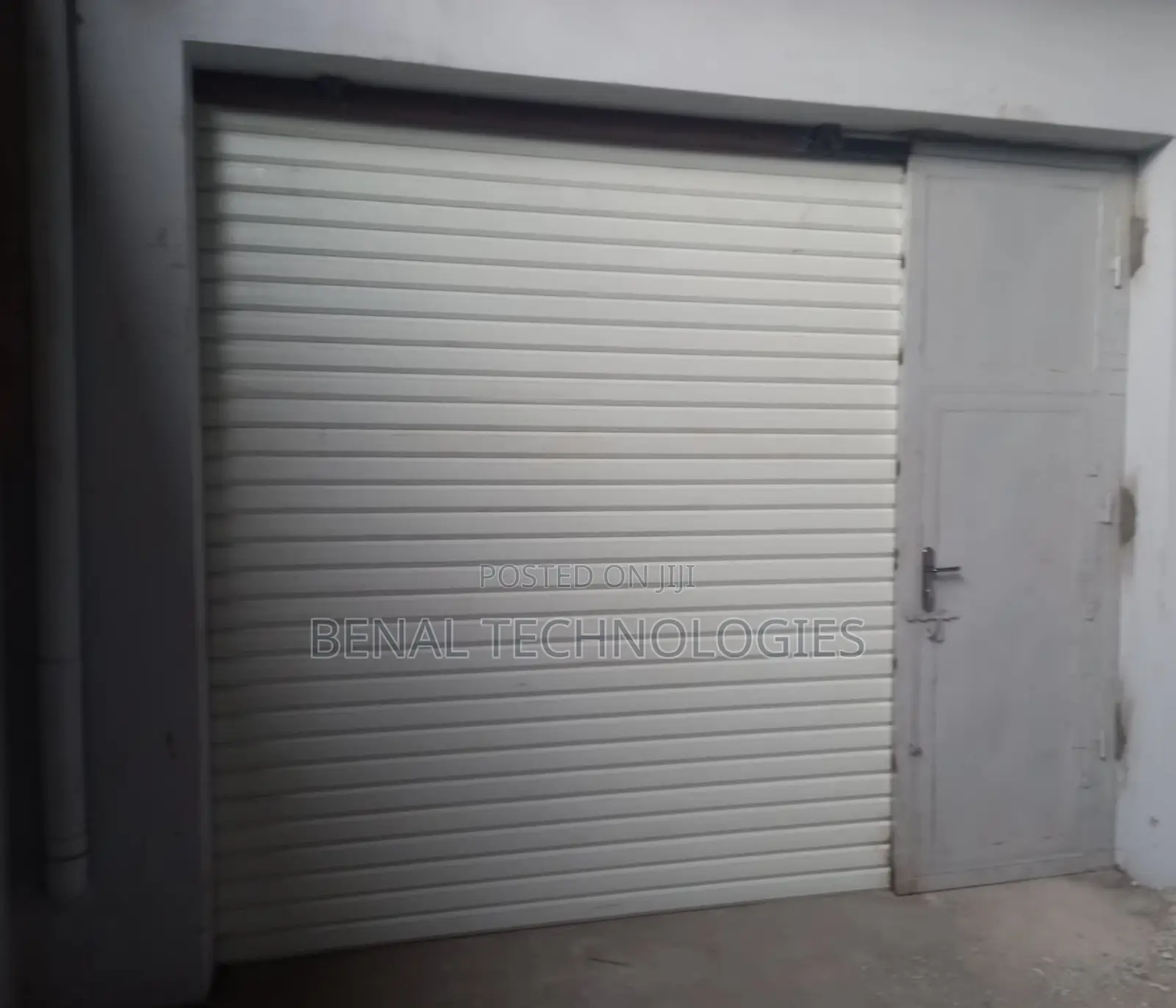 Self-Operating Garage Roller Doors