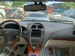Lexus ES 350 2012 Gold