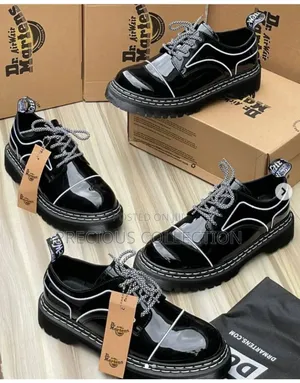 Unisex Dr Martens Patterned Lace Up Shoe