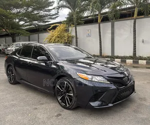 Toyota Camry XSE FWD (2.5L 4cyl 8AM) 2018 Blue