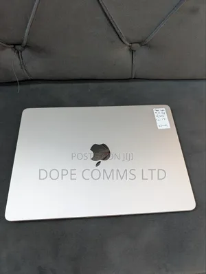 Laptop Apple MacBook Air 2024 M3 8GB Apple M3 SSD 256GB