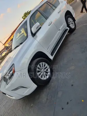 Photo - Lexus GX 460 Luxury 2017 White