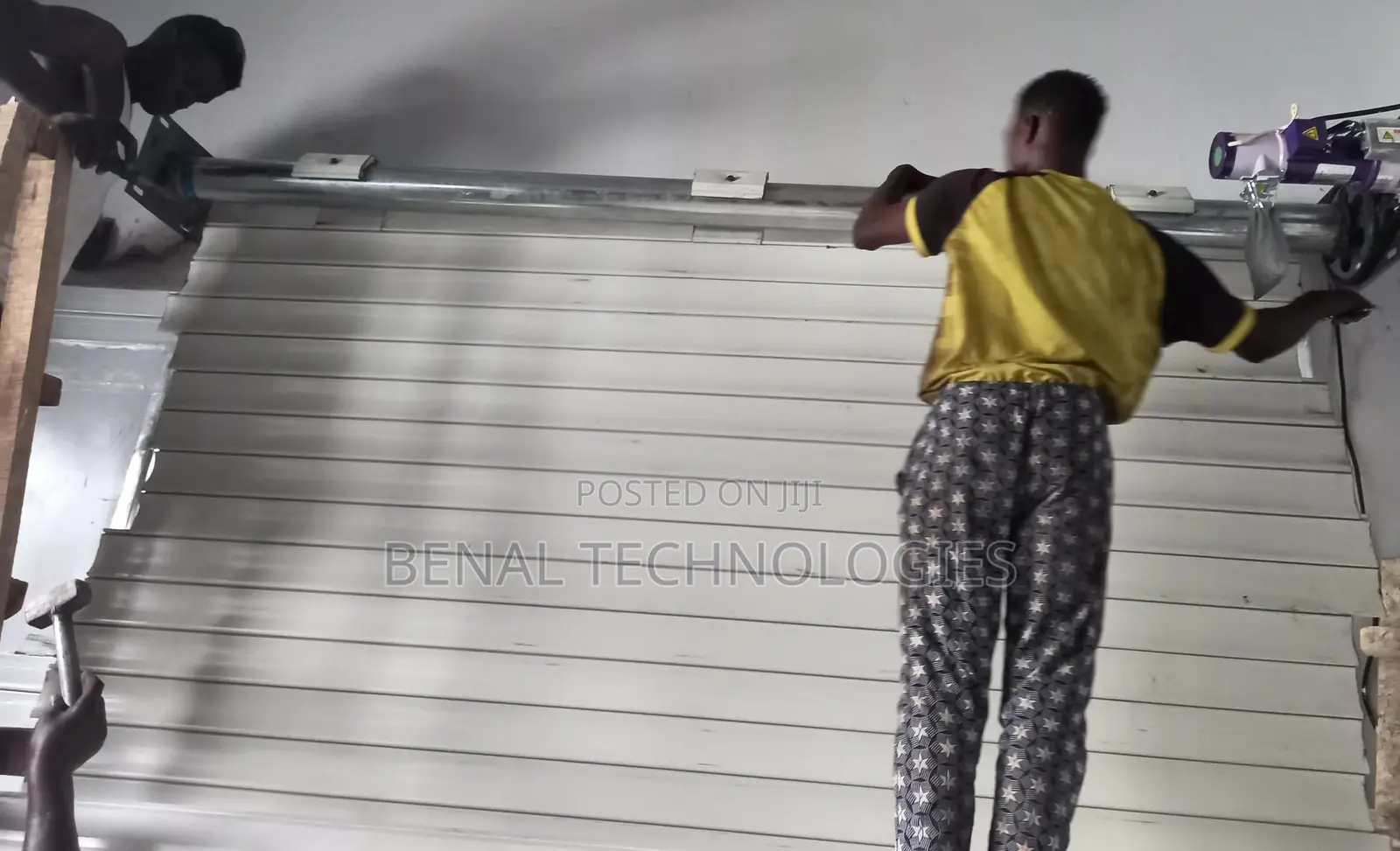 Automatic Closing Roller Doors