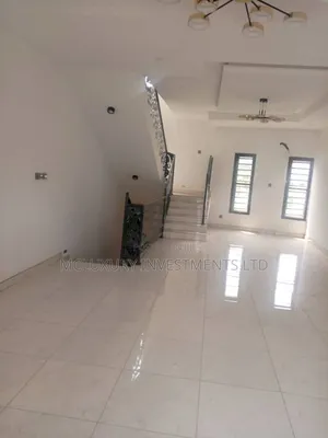 5bdrm Duplex in Park View Estate for rent