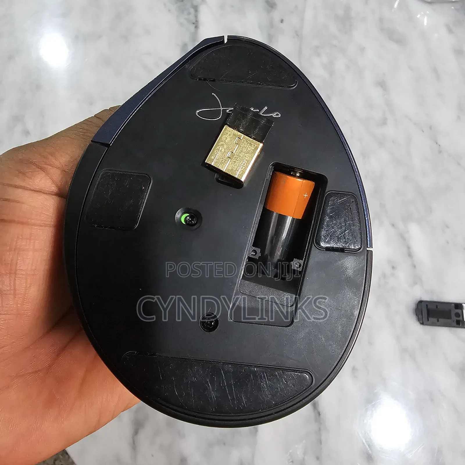 Evoluent VM4RW Verticalmouse 4 Wireless Ergonomic Mouse